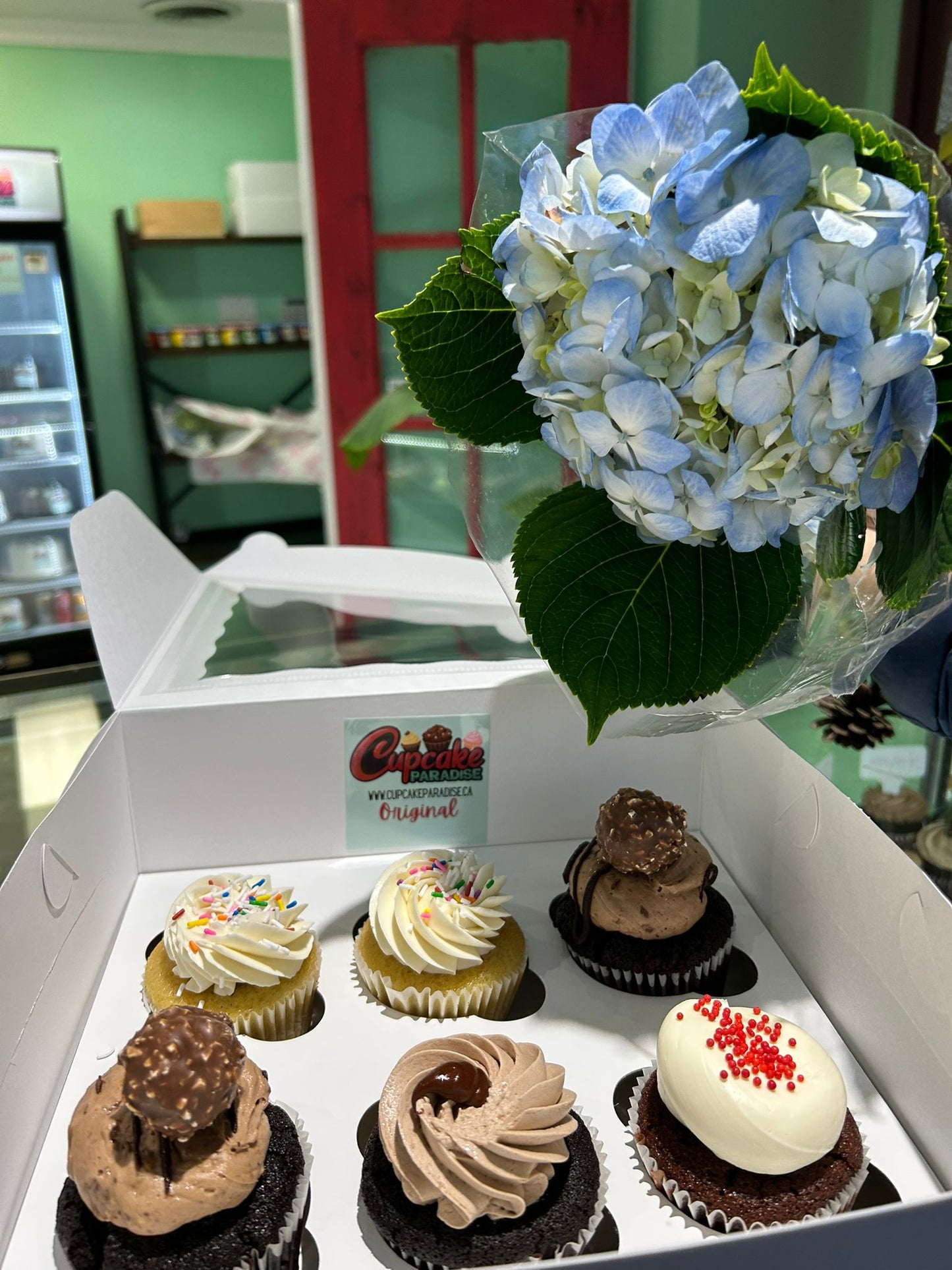 12 Pack /50/100 Vegan Cupcakes