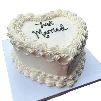 Just  married heart cake